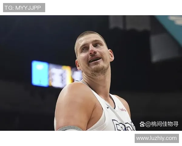 足球明星庆祝胜利泼啤酒视频引发热议网友热情评论不断